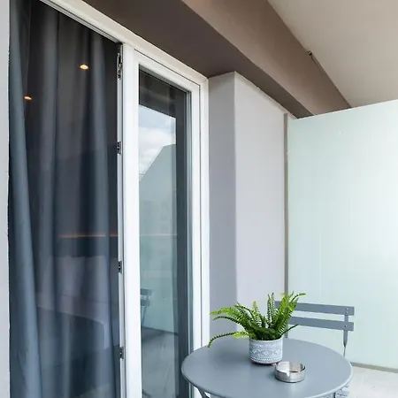 White 9 Thessaloniki