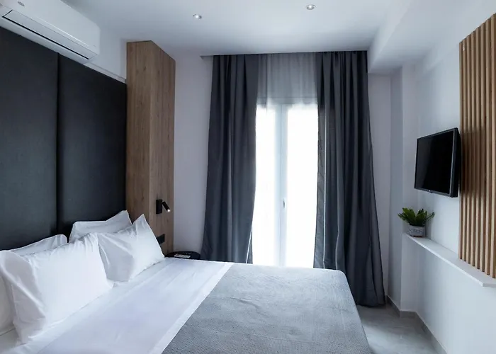 White 9 テッサロニキ