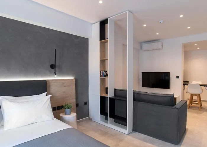 White 9 4* テッサロニキ