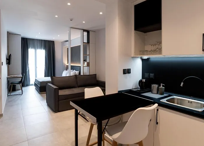 White 9 Tessalónica