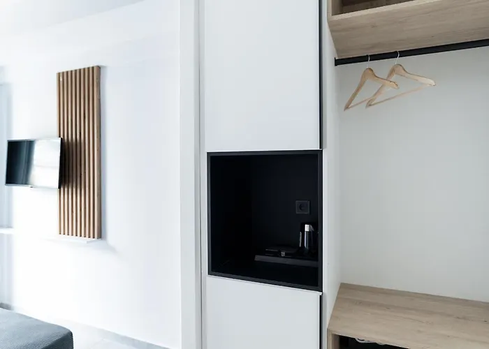 White 9 Bed & Breakfast