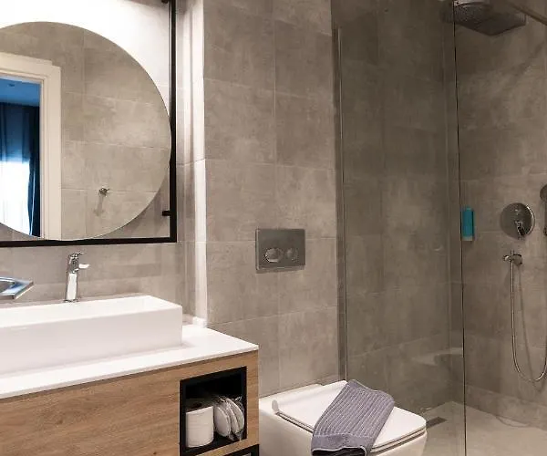 White 9 4* Salonicco