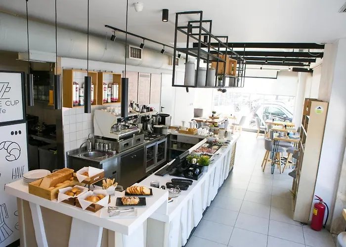 Bed & Breakfast White 9 4*