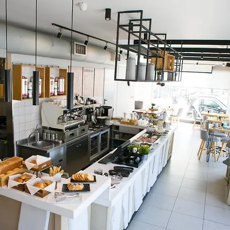 Bed & Breakfast White 9 2*