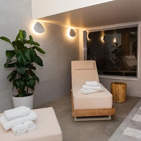 White 9 Bed and breakfast Tesalónica